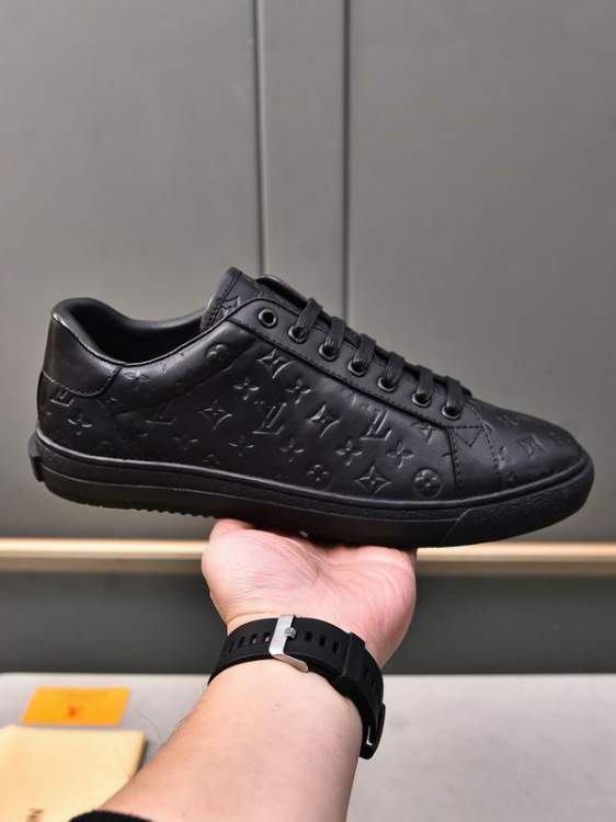 Picture of Louis Vuitton Shoes _SKULVsz38-44hnq122215827